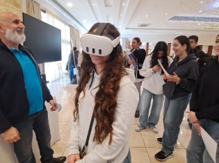 0 02 0b 384c26c4bbc1aa554957dfdf5b30151fe25994489aa2aa173a257321d738a43c 28ad70a10ffd9fb7.jpg