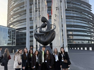 0 02 0b 4ac18ef850ba14af990fc4802cab401eb424ecd1c393812f687b82cbe0349d2c 37182f44e40bdd49.jpg