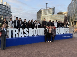 0 02 0b B4ef10eebd803f3298f540d83629a940d04138264ddb04e98f2624e9eaadda7e 6ec94f0b6d20be0c.jpg