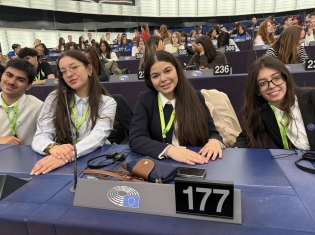 0 02 0b Bd9c711f14db895ac5e08a7bcc71f6d238f23c75dda4f504a348c404f6665151 A3286adafe2275b1.jpg