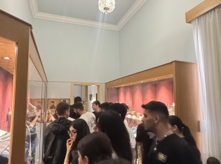 0 02 0b F959b7f6cb0504cc3427ac05c840a65277efa8bb38ca8ff43e9797da3fbe9310 Ae21c99379965281.jpg